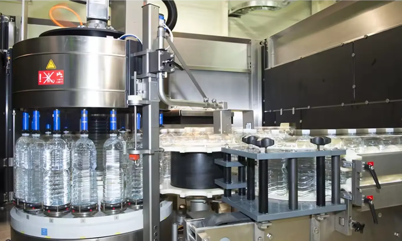 Shine Peak Automatic Small Bottle Pure Water Filling Machine (4)